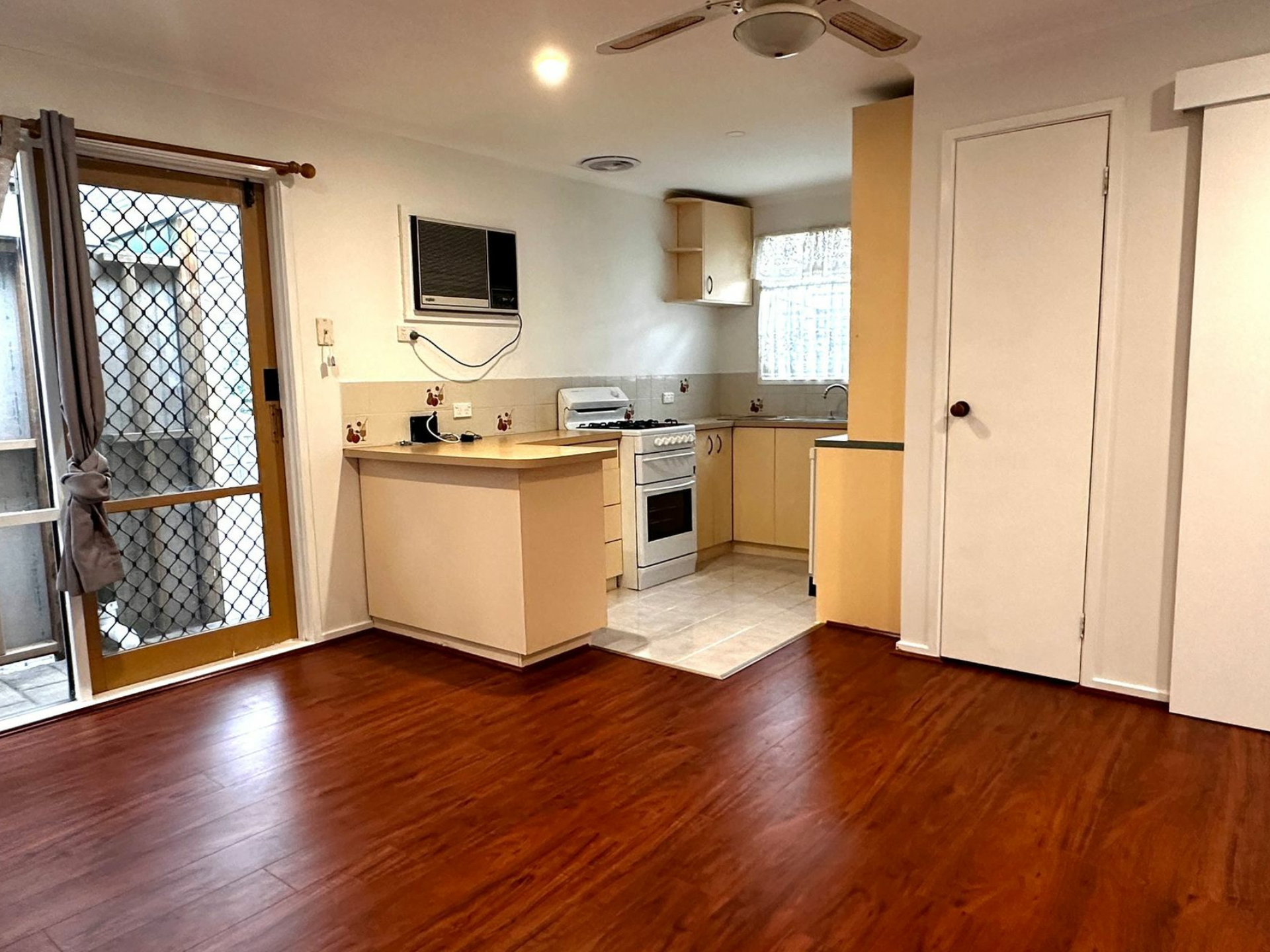 6 Coronata Court, NARRE WARREN
