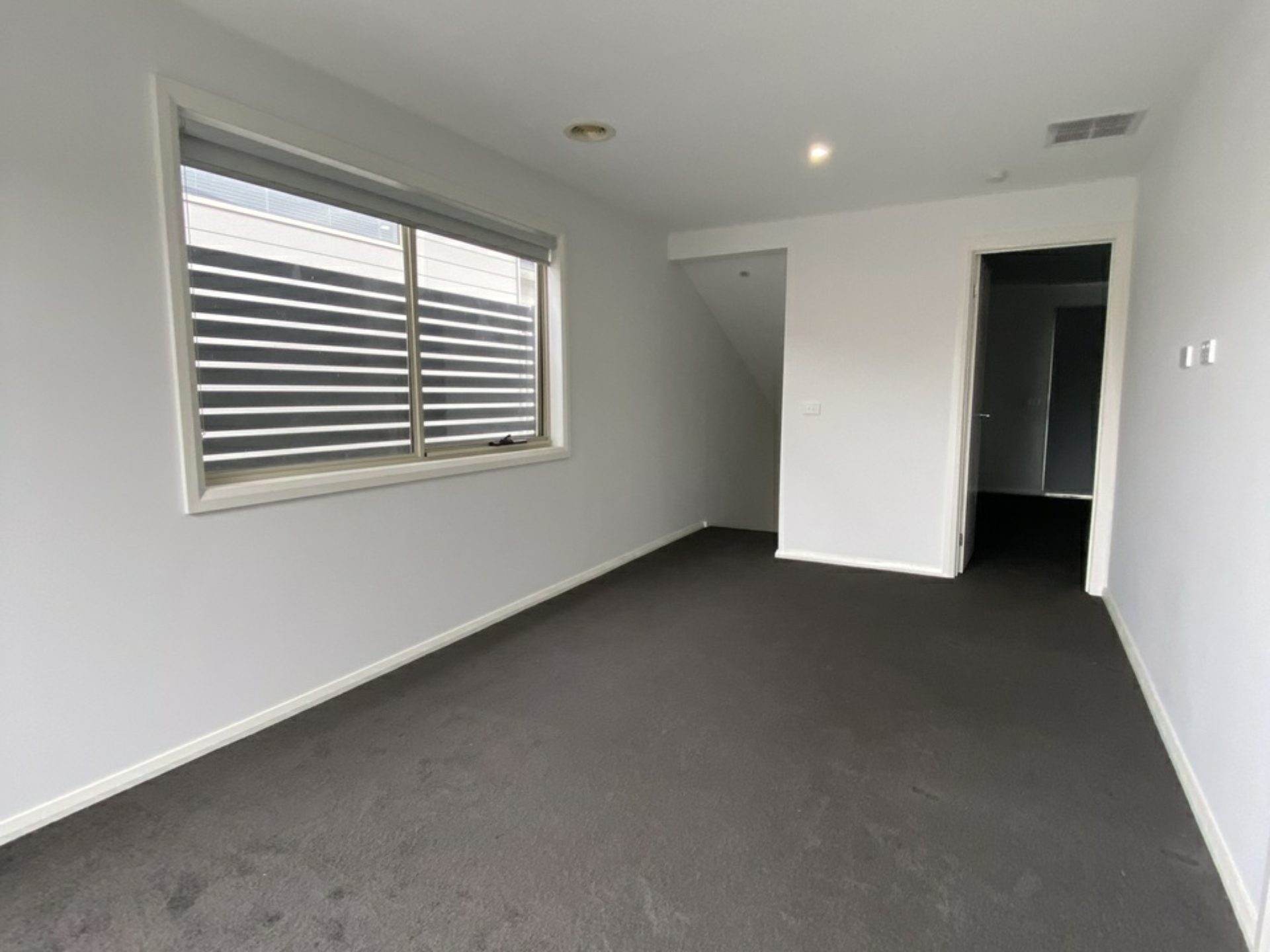 21 Sunshine Court, HAMPTON PARK