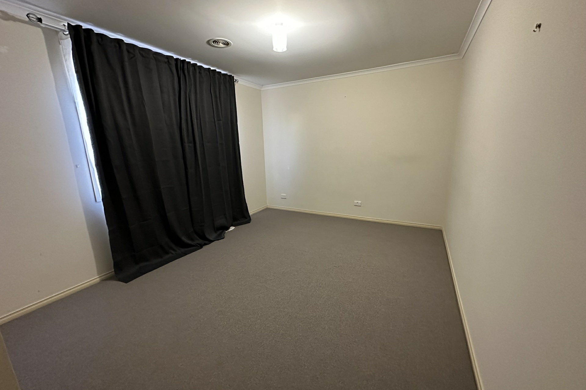 8 Hector Drive, CRANBOURNE