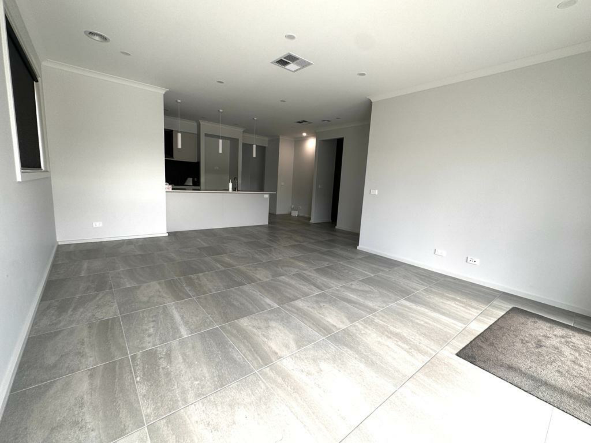 4 Verdant Drive, CLYDE NORTH