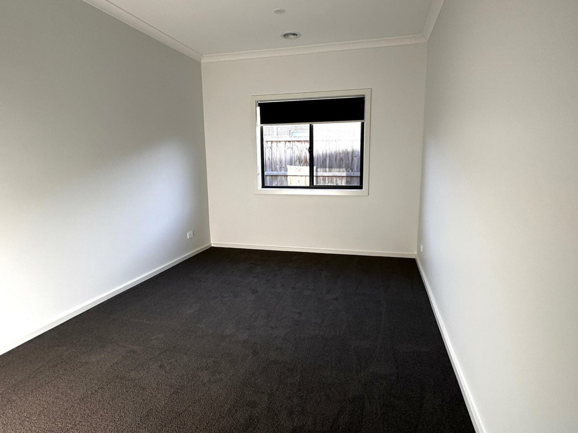 4 Verdant Drive, CLYDE NORTH