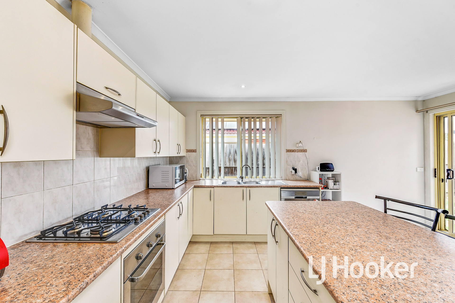 4/17 Linmac Drive, HAMPTON PARK