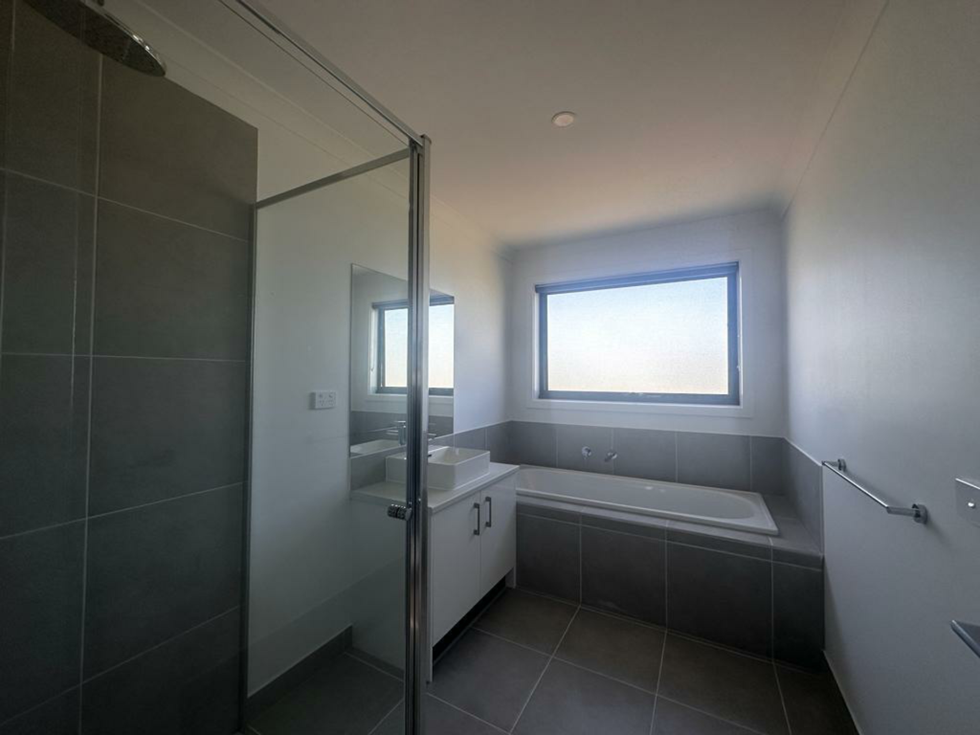 28 Monterey Loop, CLYDE