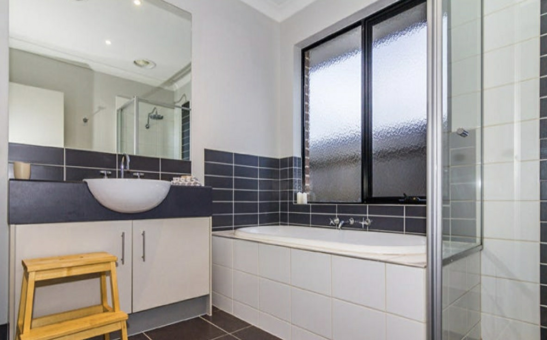 25 Henning Avenue, LYNBROOK