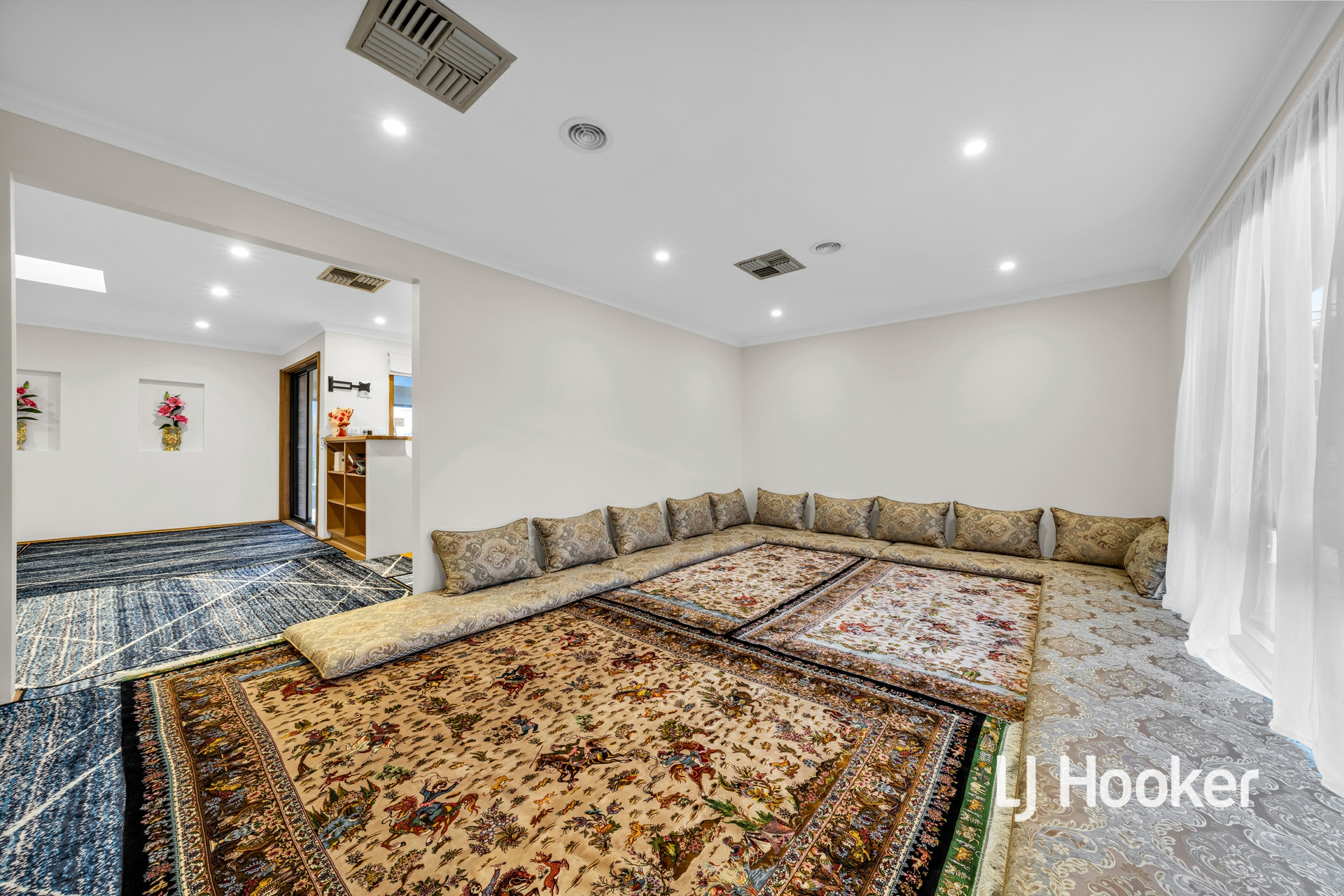 6 Lynne Court, HALLAM