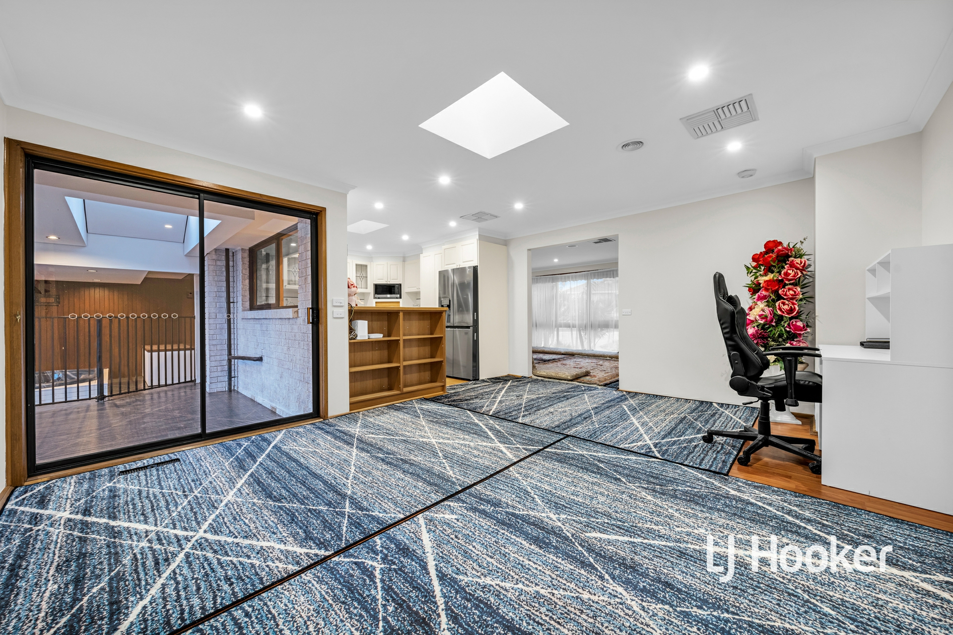 6 Lynne Court, HALLAM