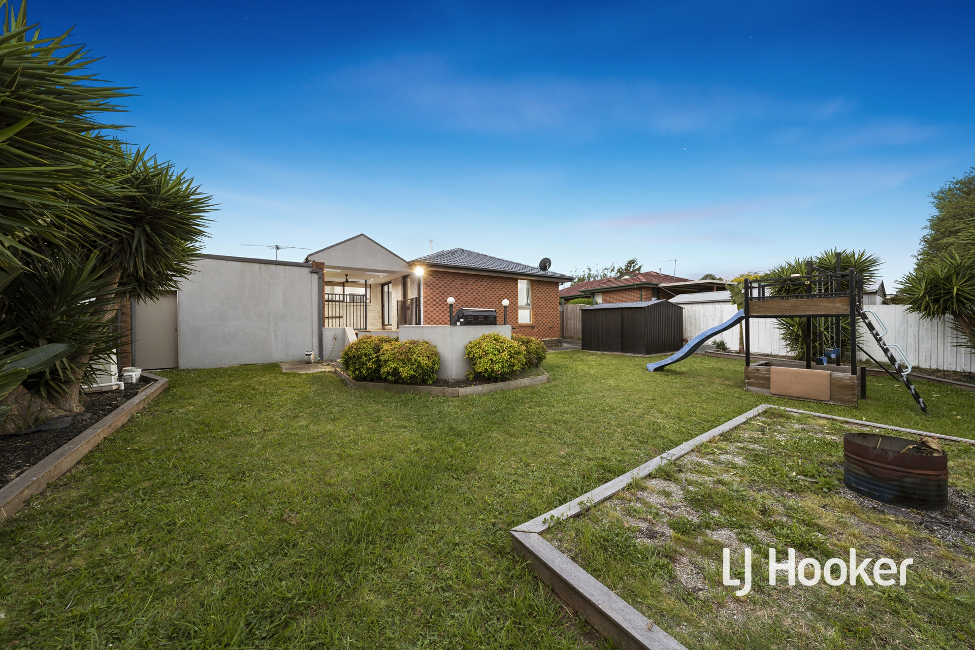 6 Lynne Court, HALLAM