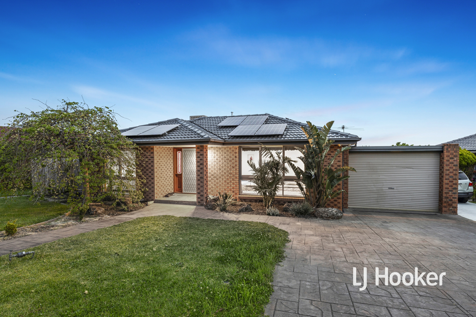 6 Lynne Court, HALLAM