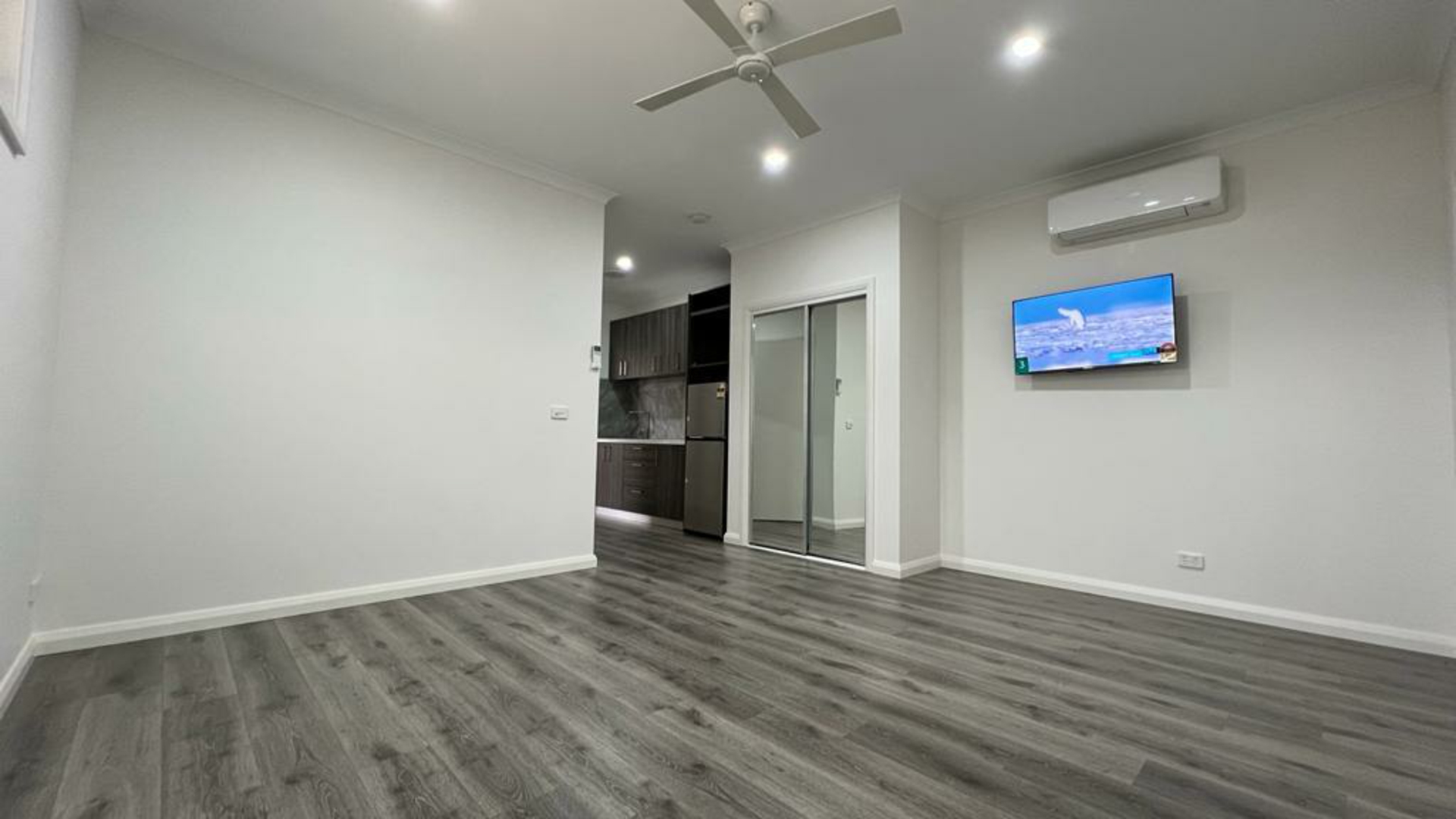 2 Albert Road — photo 7 of 17