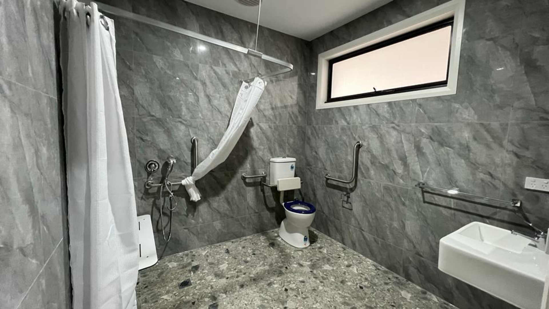 2 Albert Road — photo 13 of 17