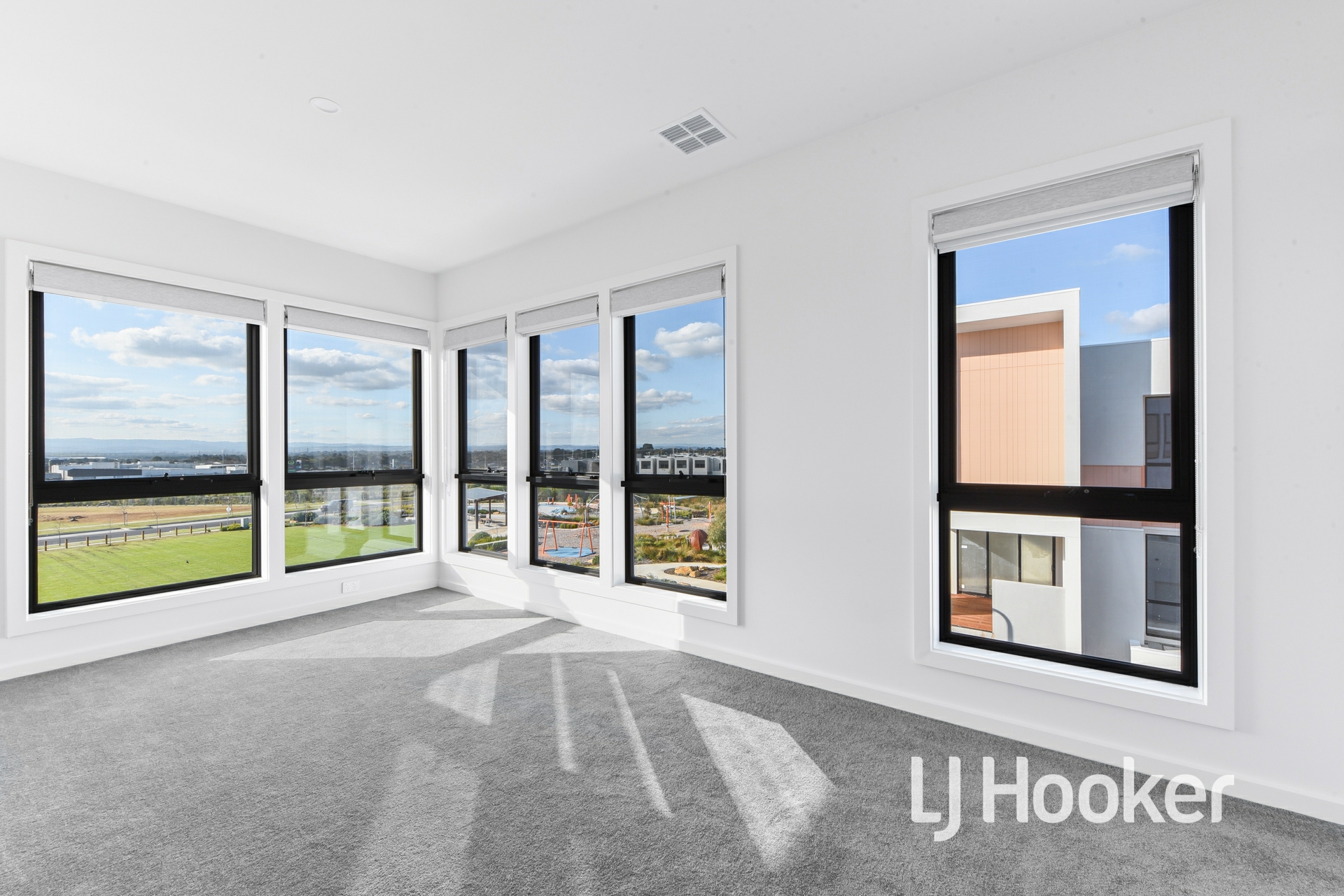 12 Ottawa Walk, CRANBOURNE WEST