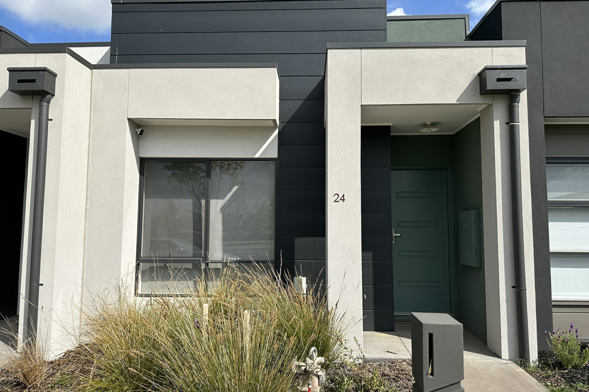 24 Plymouth Boulevard, CLYDE NORTH
