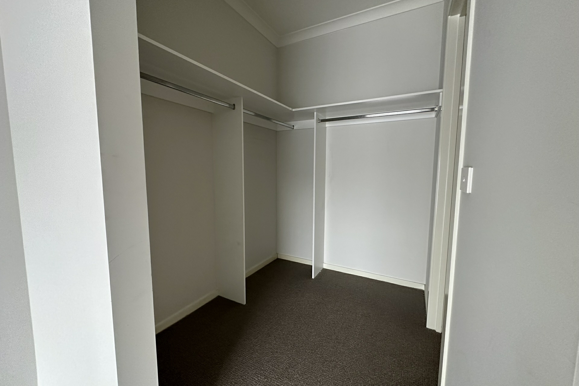 24 Plymouth Boulevard, CLYDE NORTH