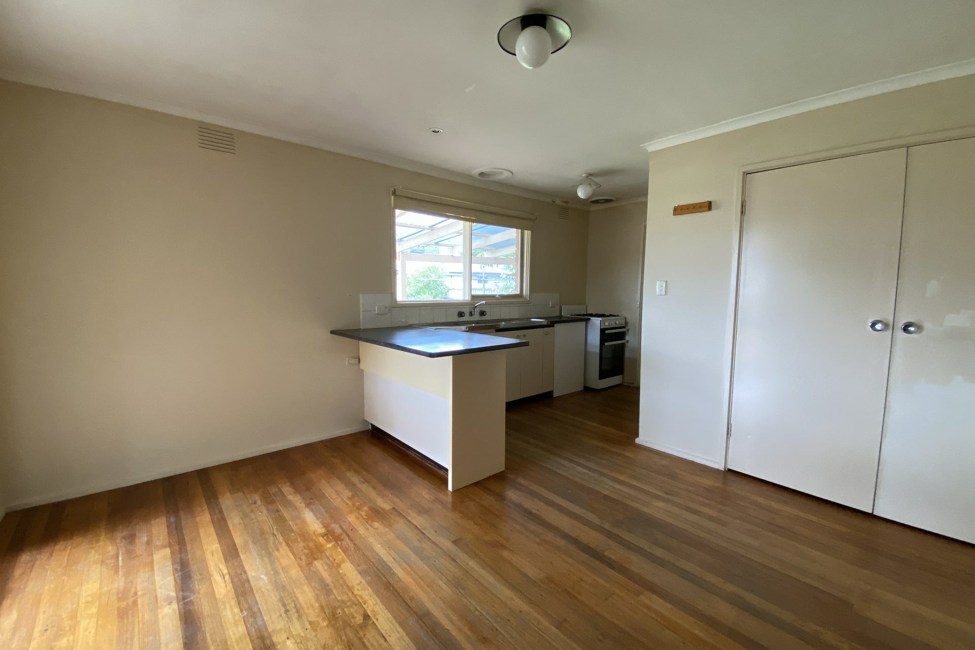 14 Winnima Avenue, HAMPTON PARK