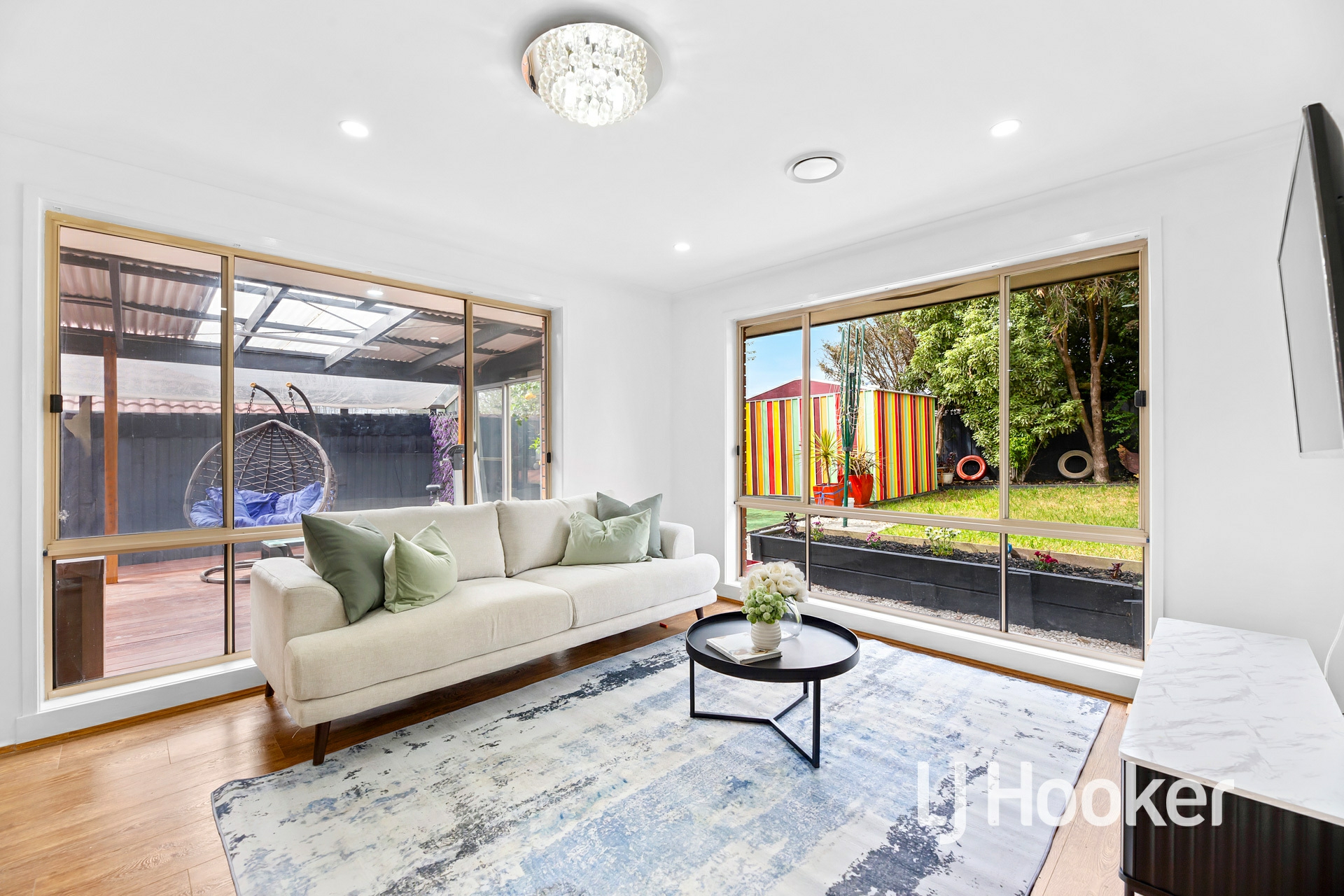 12 Sandhurst Mews, HAMPTON PARK