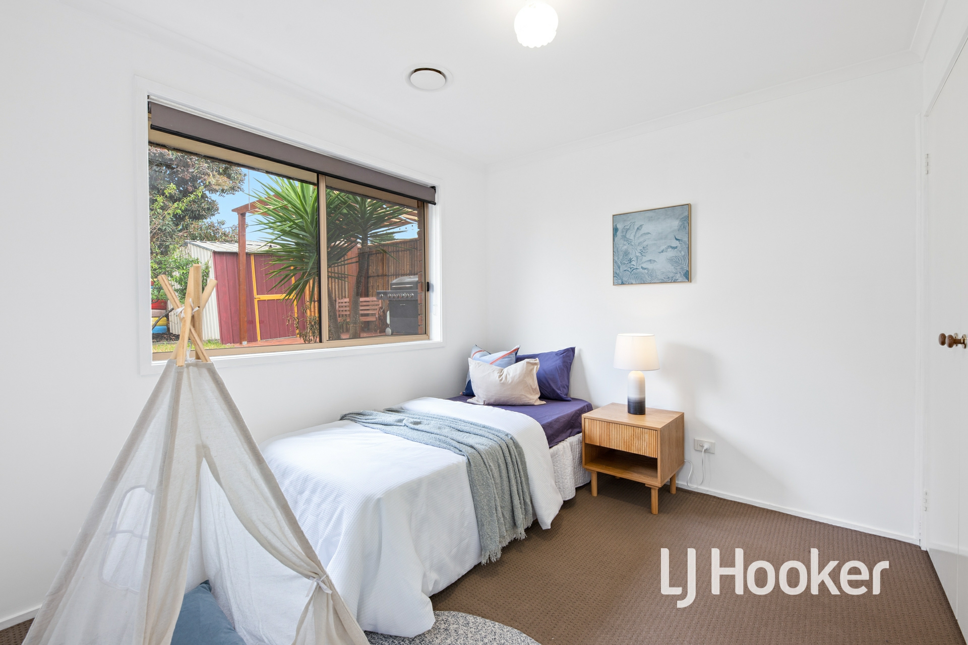 12 Sandhurst Mews, HAMPTON PARK