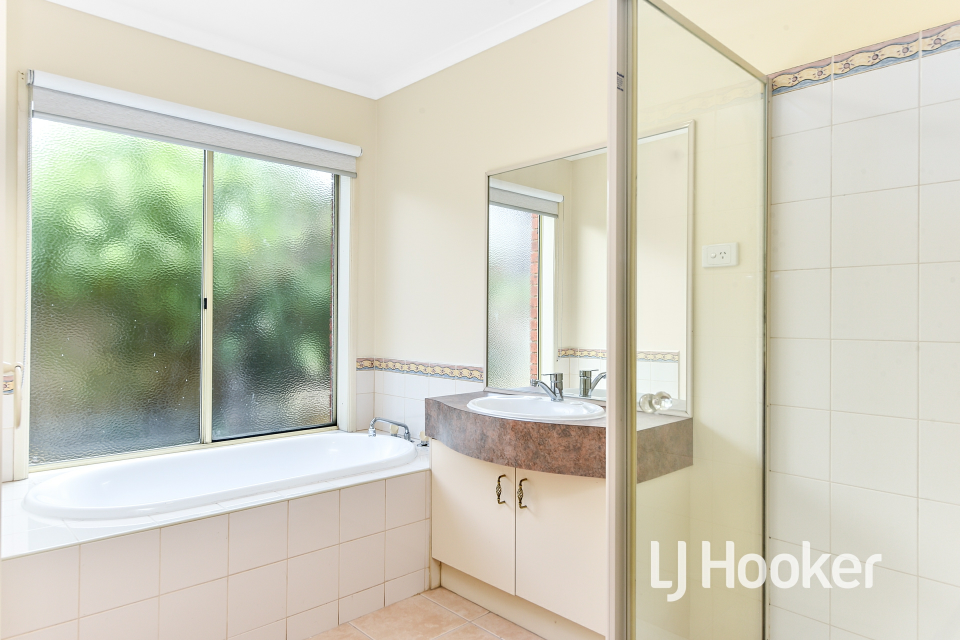 28 Eldershaw Drive Lynbrook VIC House for Sale LJ Hooker