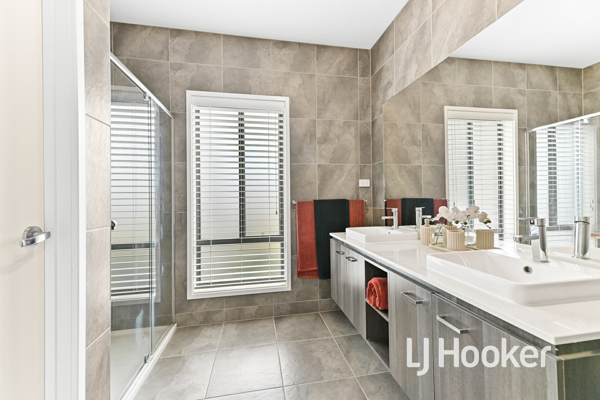 2 Riverbank Close, CLYDE NORTH
