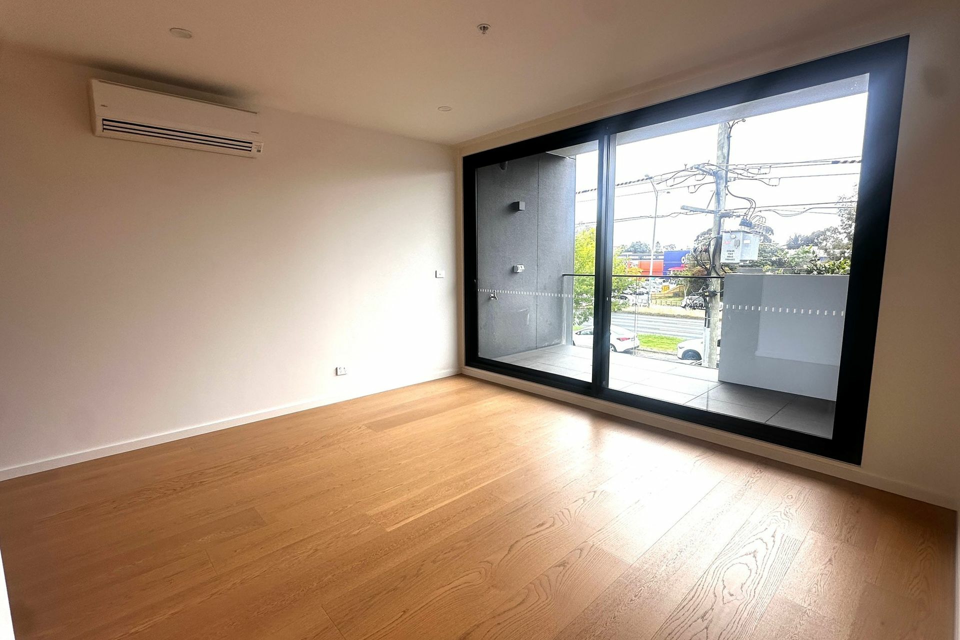 109/1090 Nepean Highway, HIGHETT