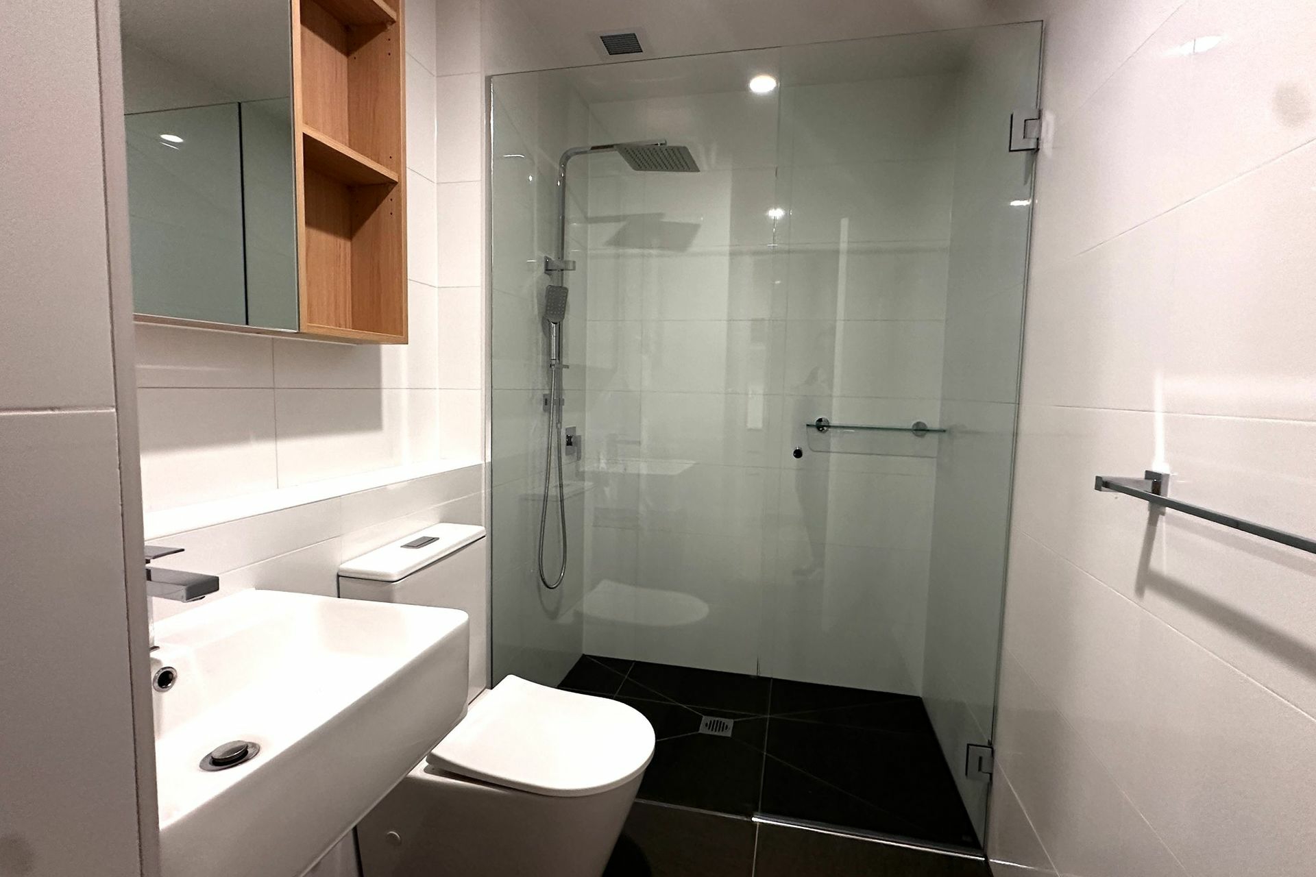 109/1090 Nepean Highway, HIGHETT