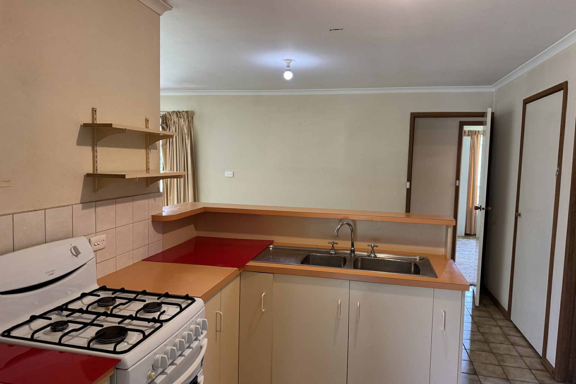 30 Ivan Crescent, HAMPTON PARK