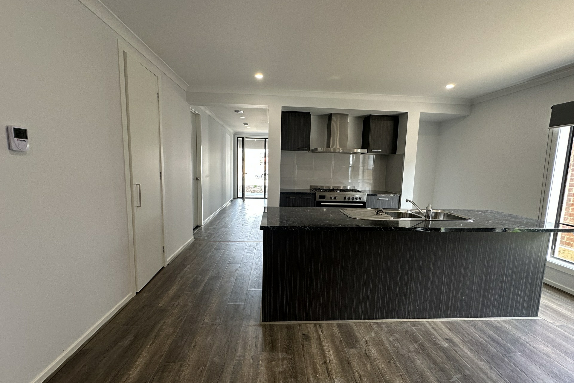 10 Nightfall Avenue, CLYDE NORTH