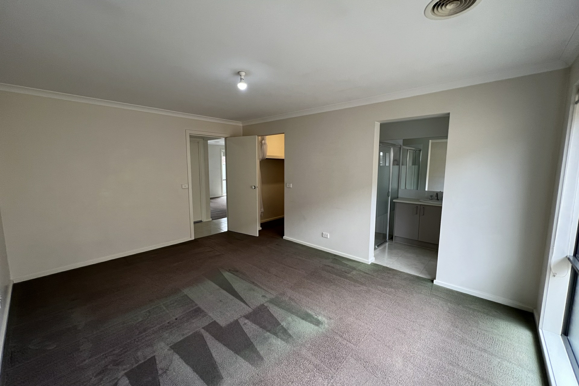 25 Beagle Street, CRANBOURNE EAST