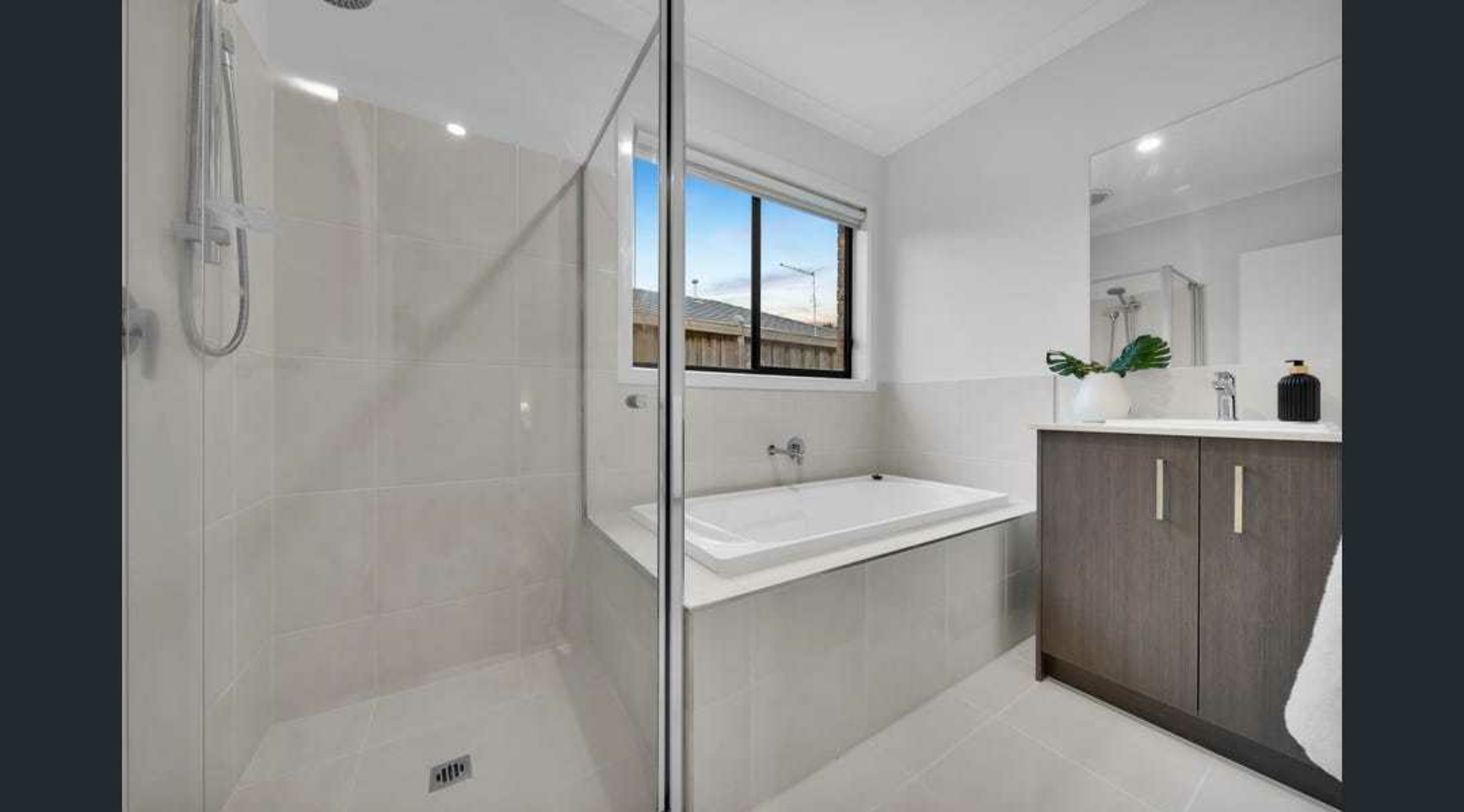 60 Songlark Crescent, CARRUM DOWNS