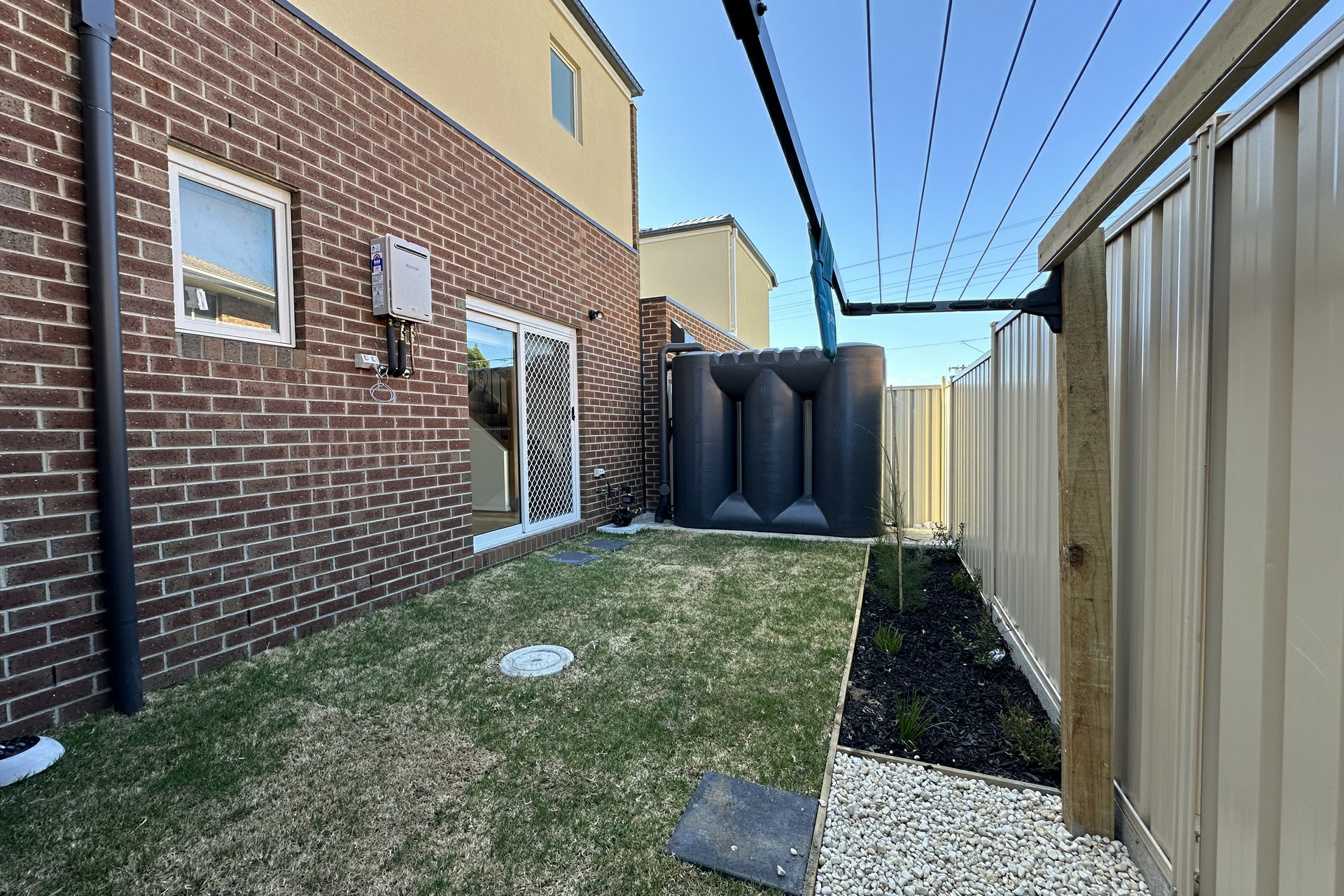 2/68 Frawley Road, HALLAM