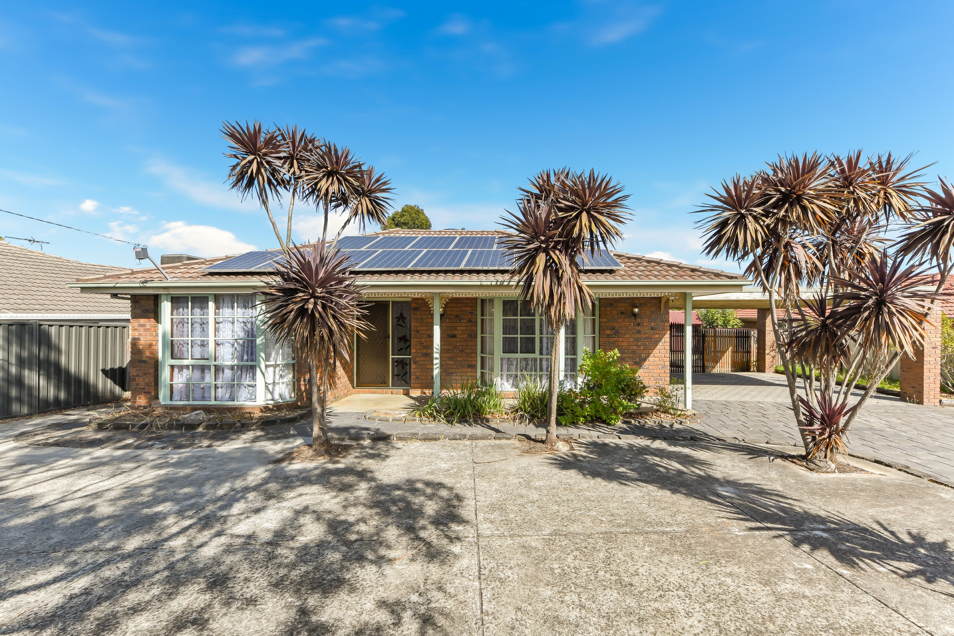16 Lauren Drive, HAMPTON PARK