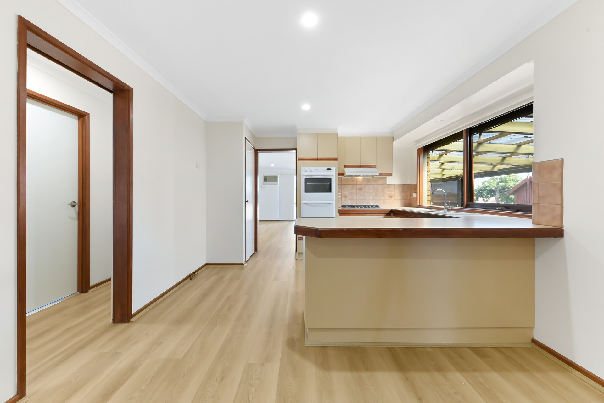 16 Lauren Drive, HAMPTON PARK