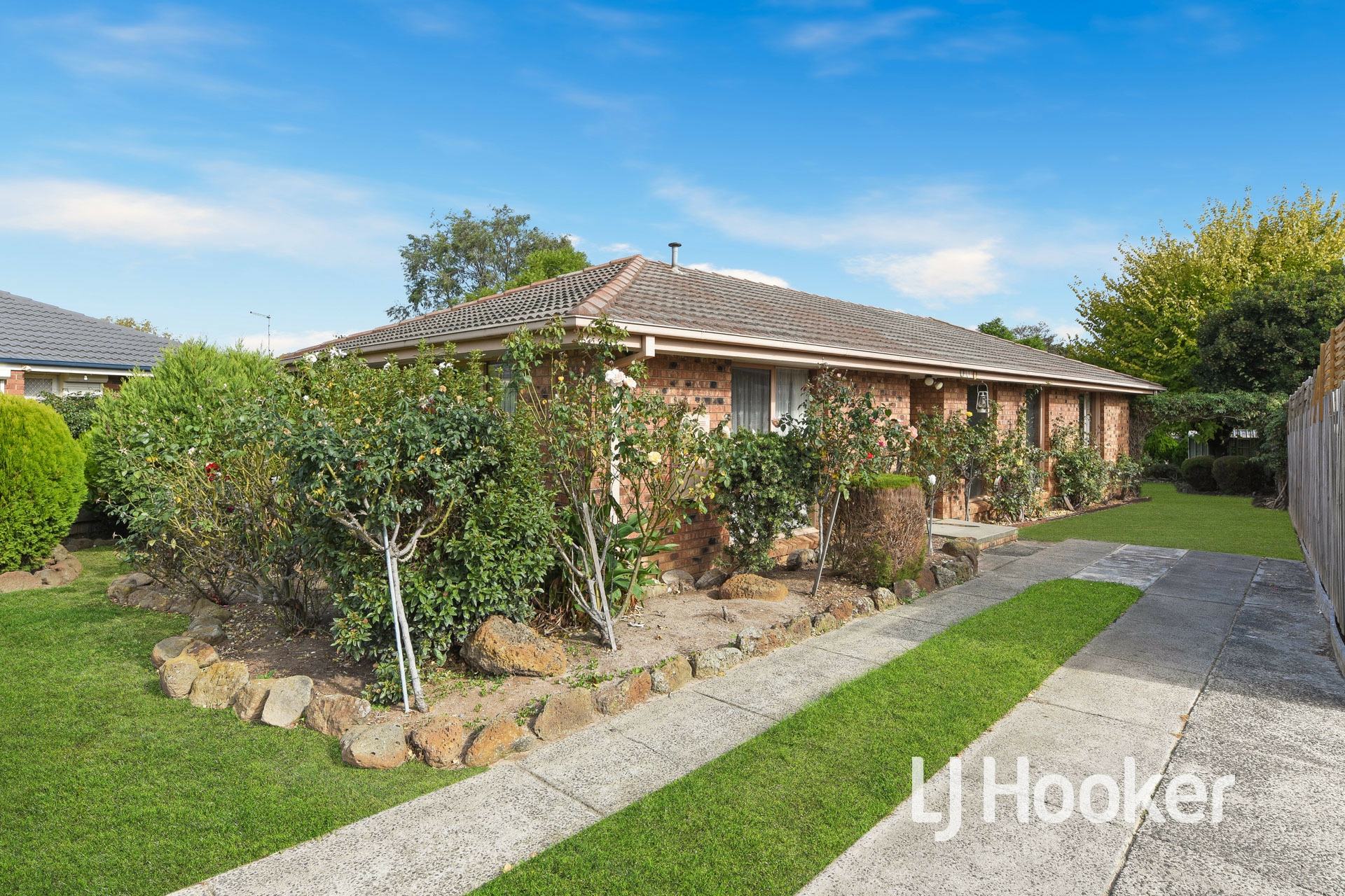 8 Lynne Court, HALLAM
