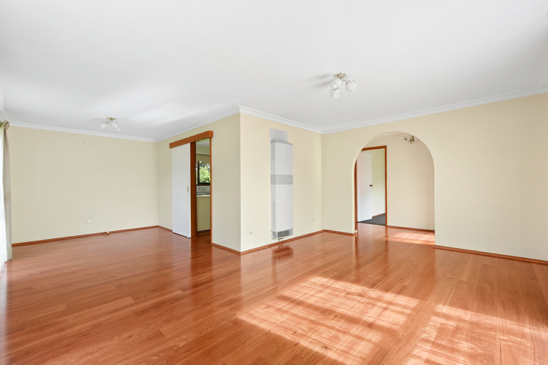 8 Lynne Court, HALLAM