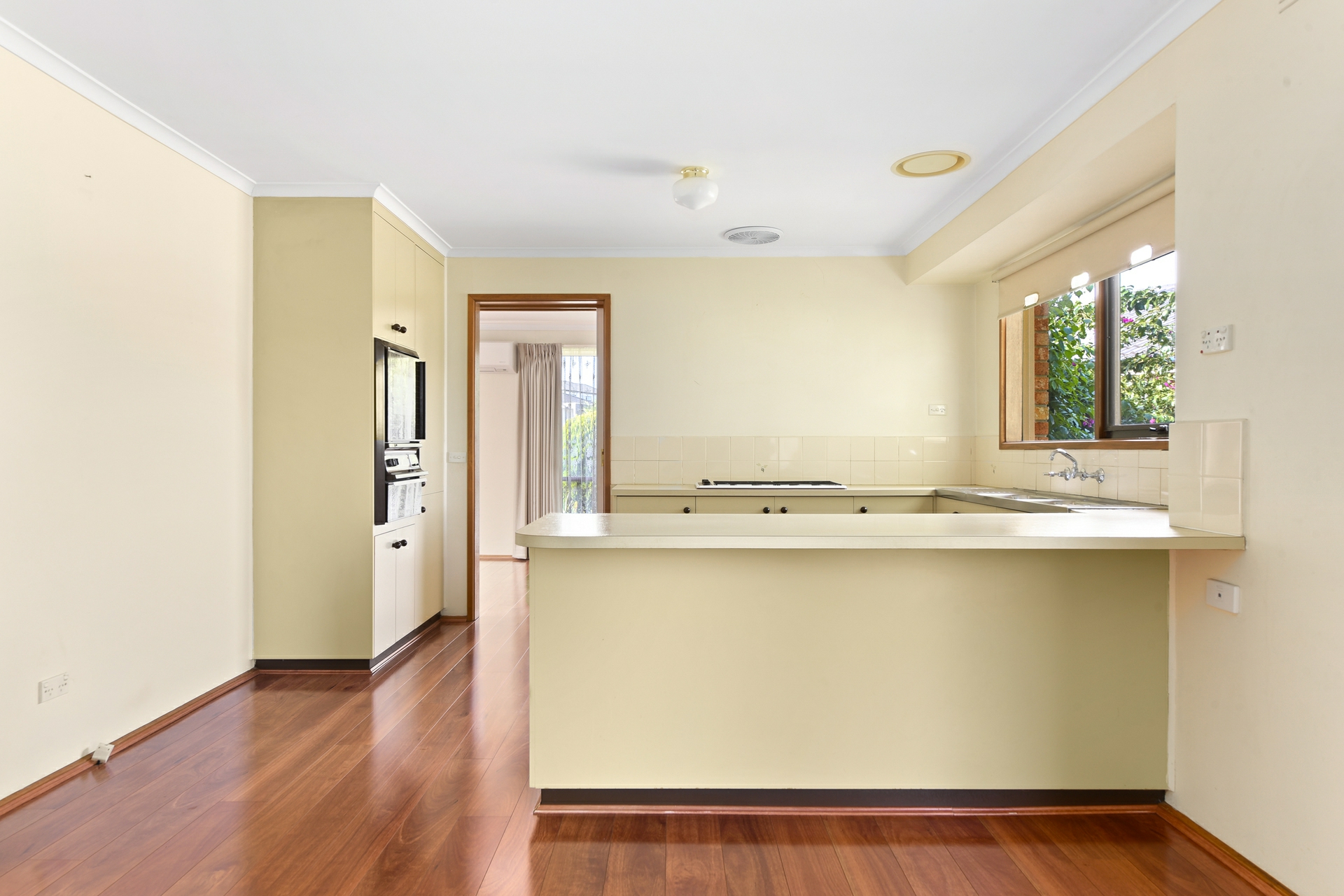 8 Lynne Court, HALLAM