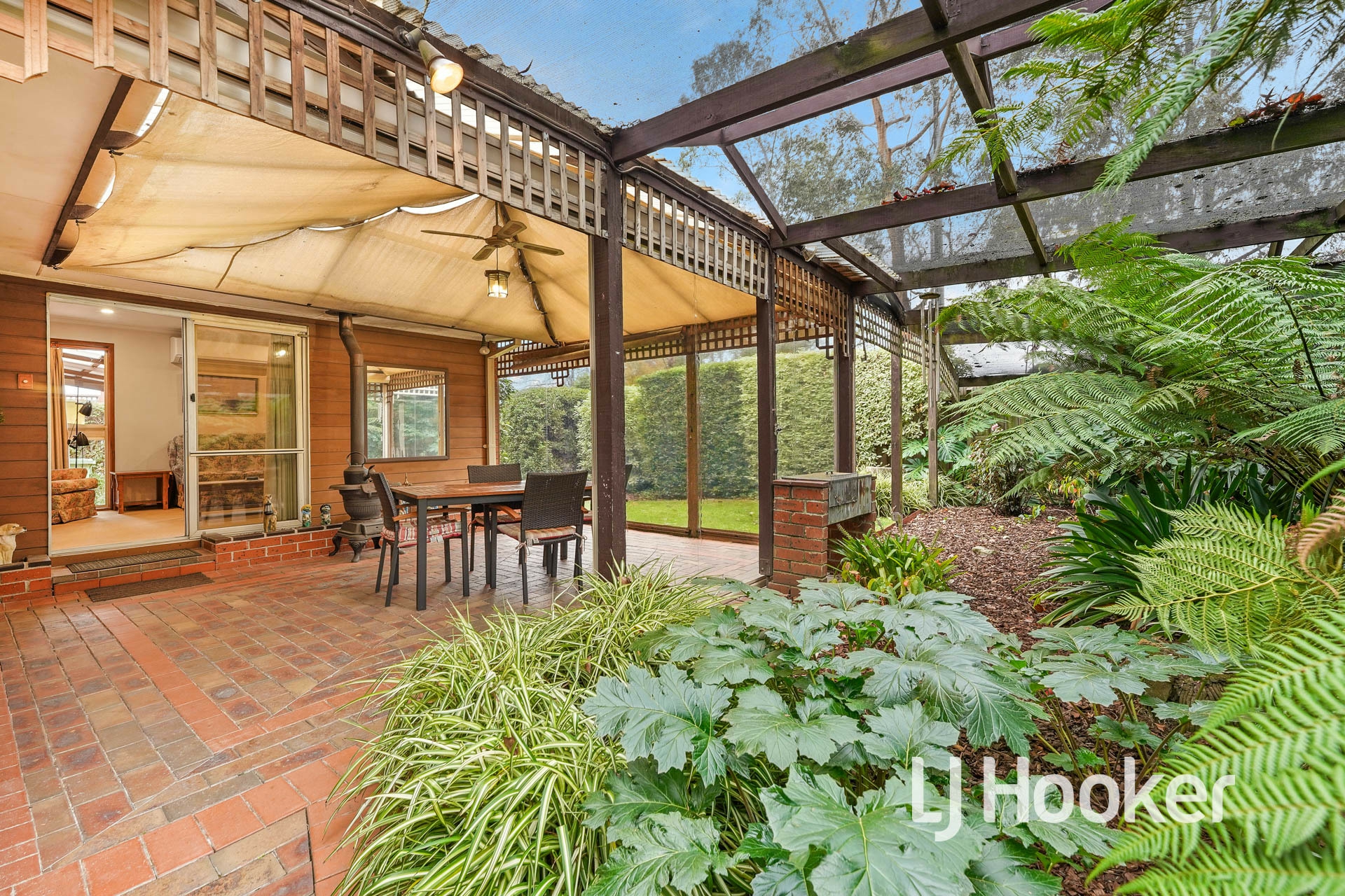 84 Charles Green Avenue, ENDEAVOUR HILLS