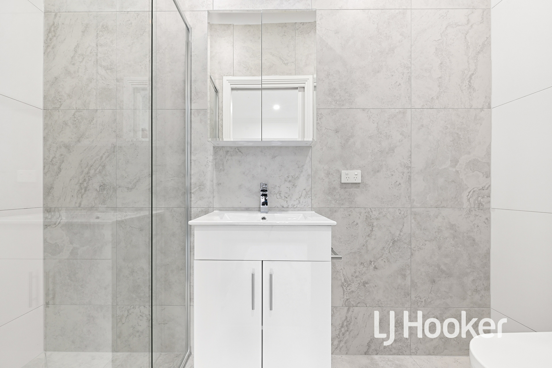 28 Scott Street — photo 14 of 20