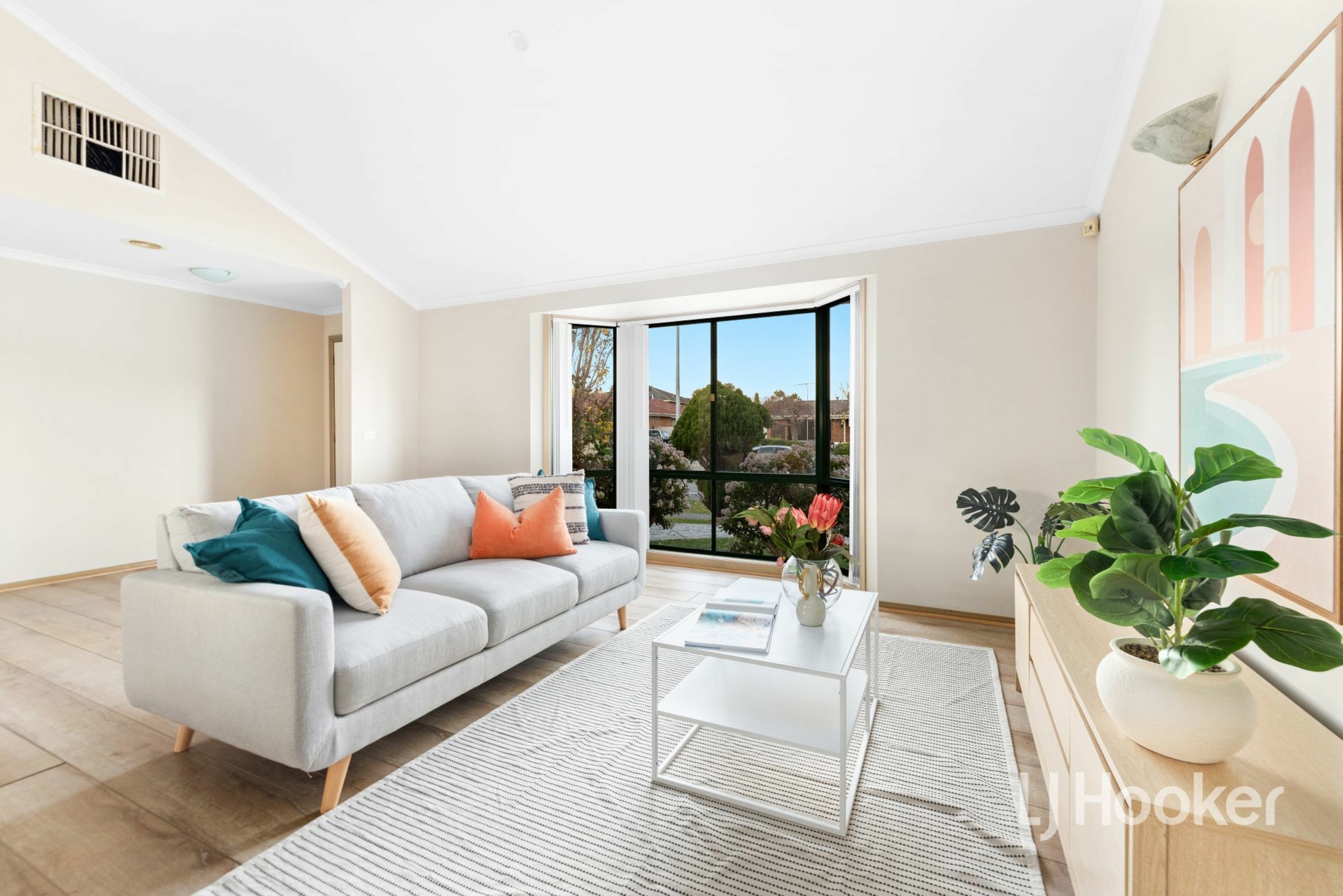 27 Emily Drive, NARRE WARREN