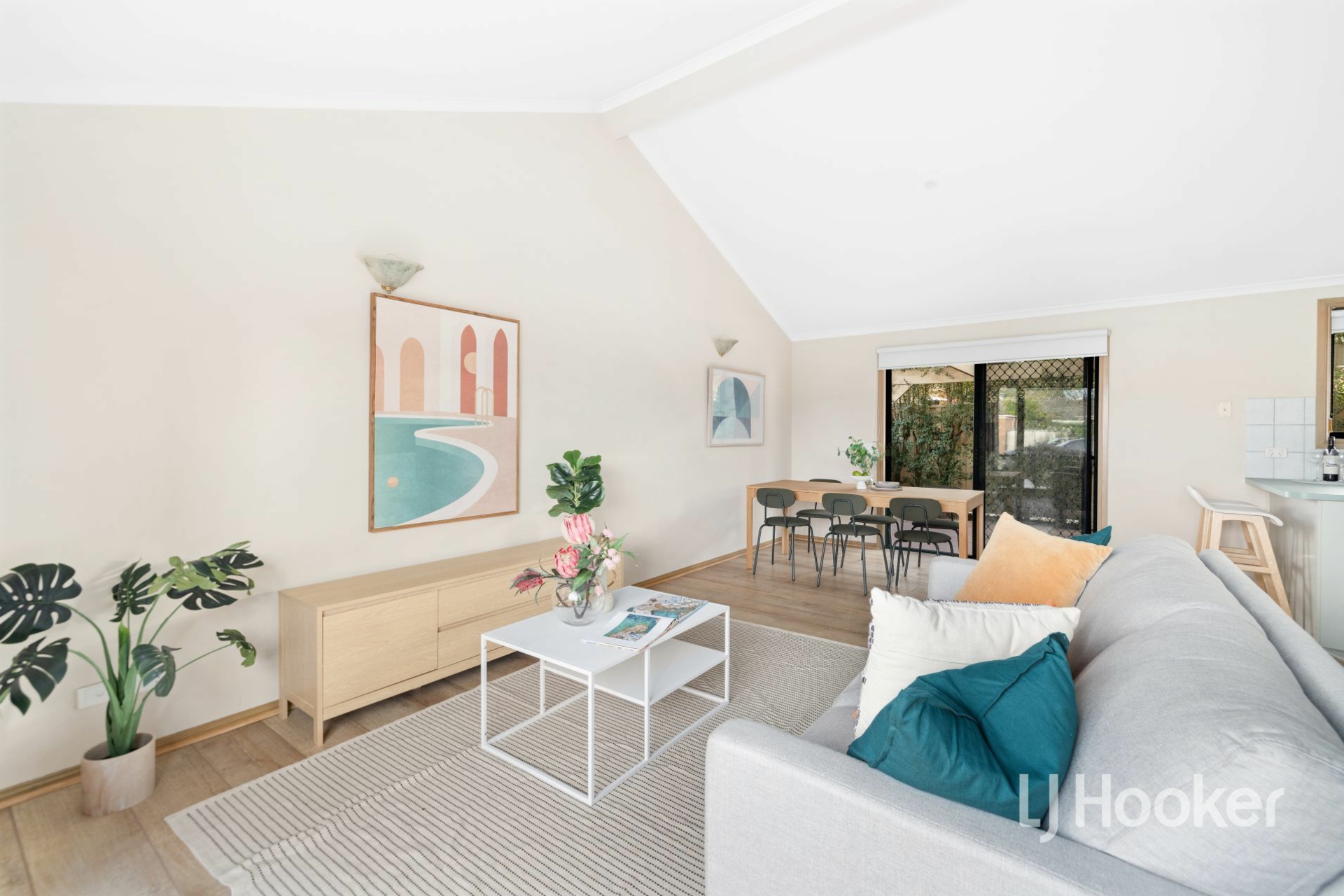 27 Emily Drive, NARRE WARREN