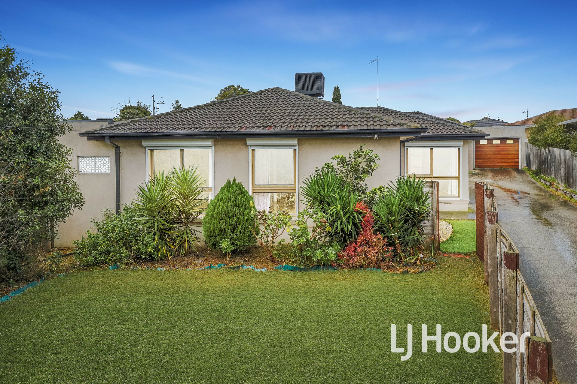 7 Delacombe Drive, HAMPTON PARK