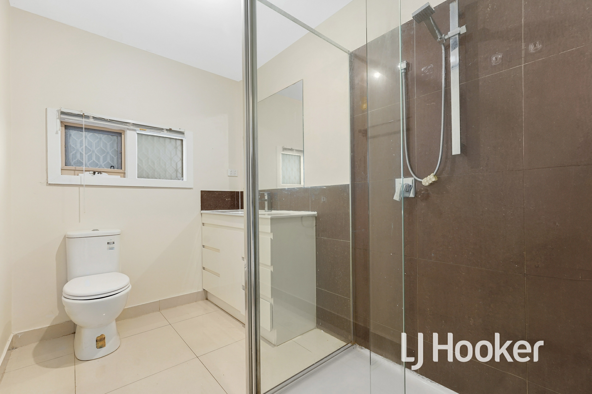 7 Delacombe Drive, HAMPTON PARK