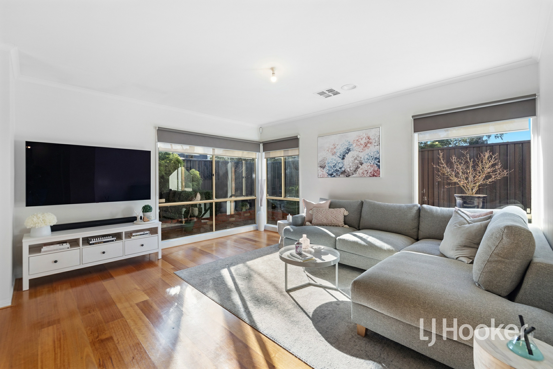 16 Dutton Close, LYNBROOK