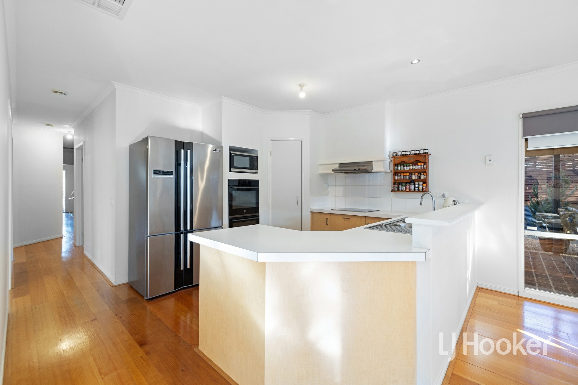 16 Dutton Close, LYNBROOK