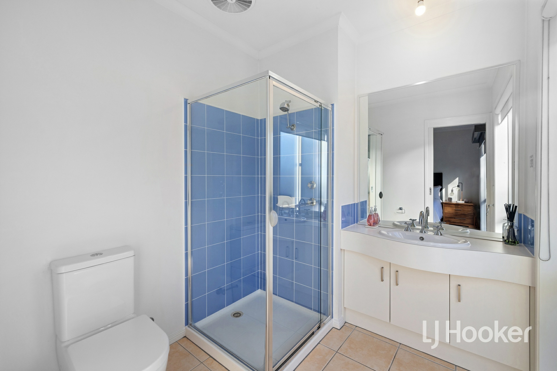 16 Dutton Close, LYNBROOK