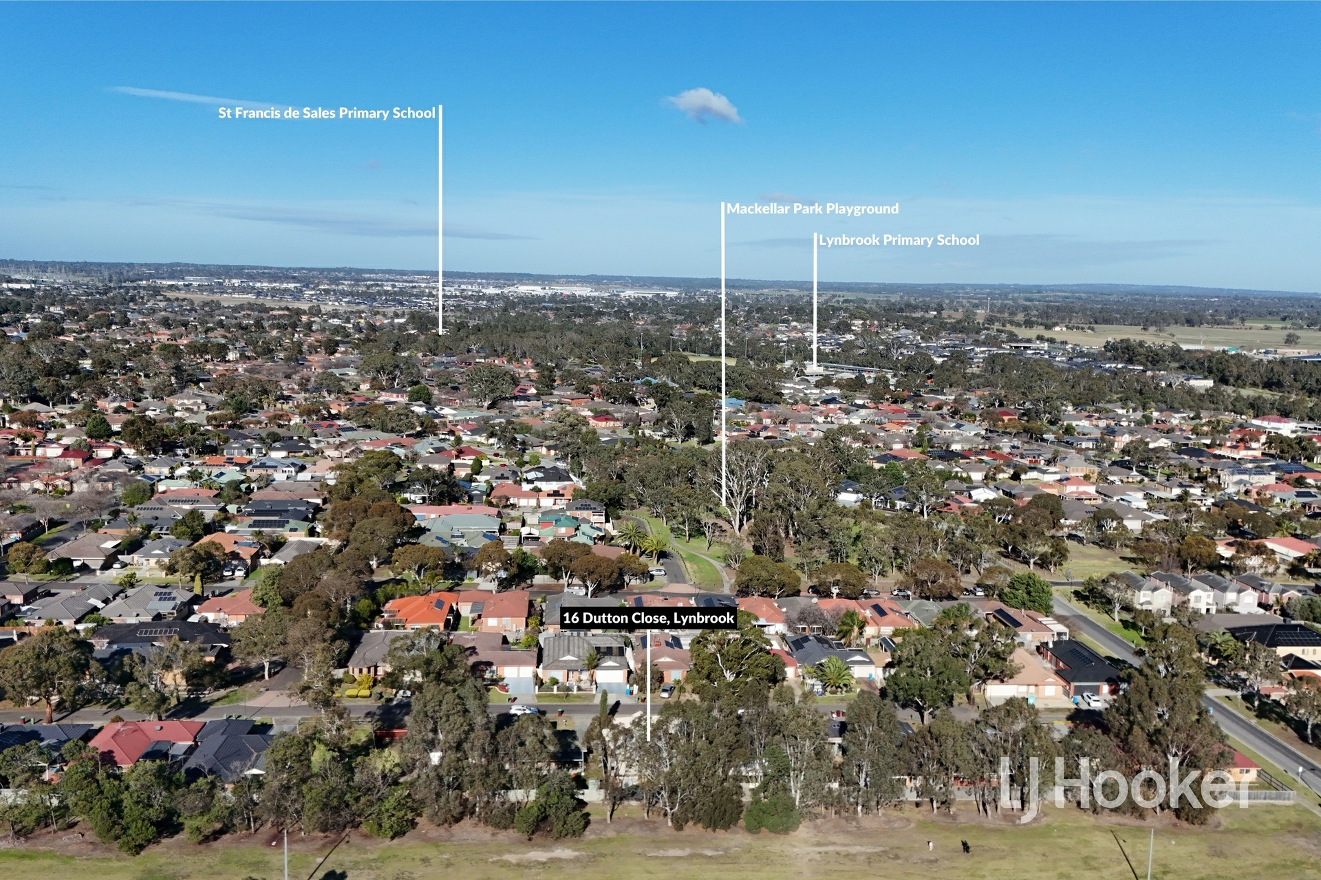 16 Dutton Close, LYNBROOK