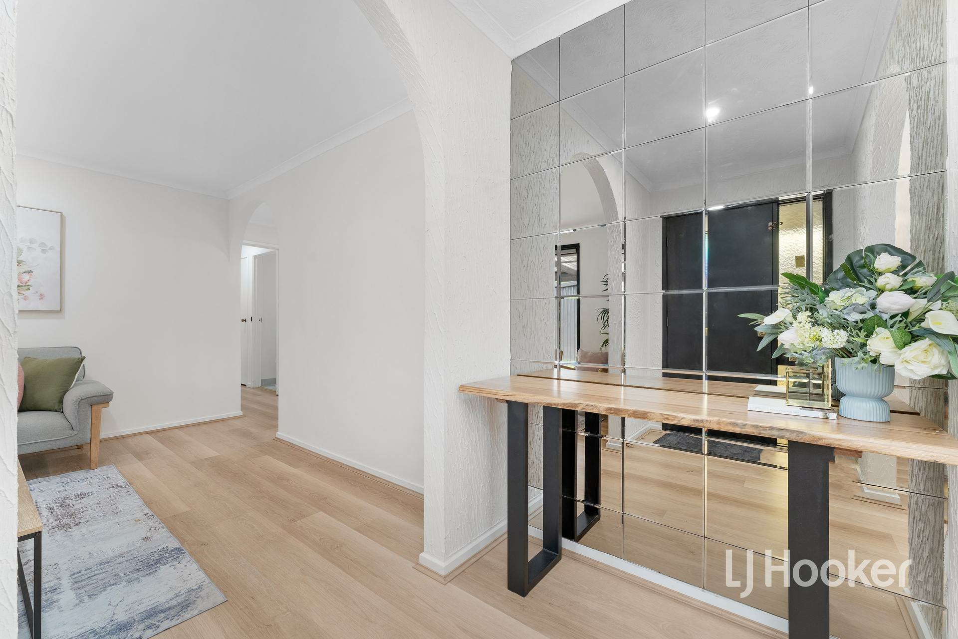 13 Robinson Crescent, HAMPTON PARK