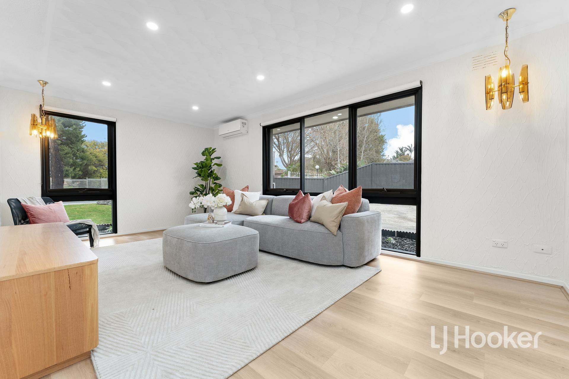 13 Robinson Crescent, HAMPTON PARK