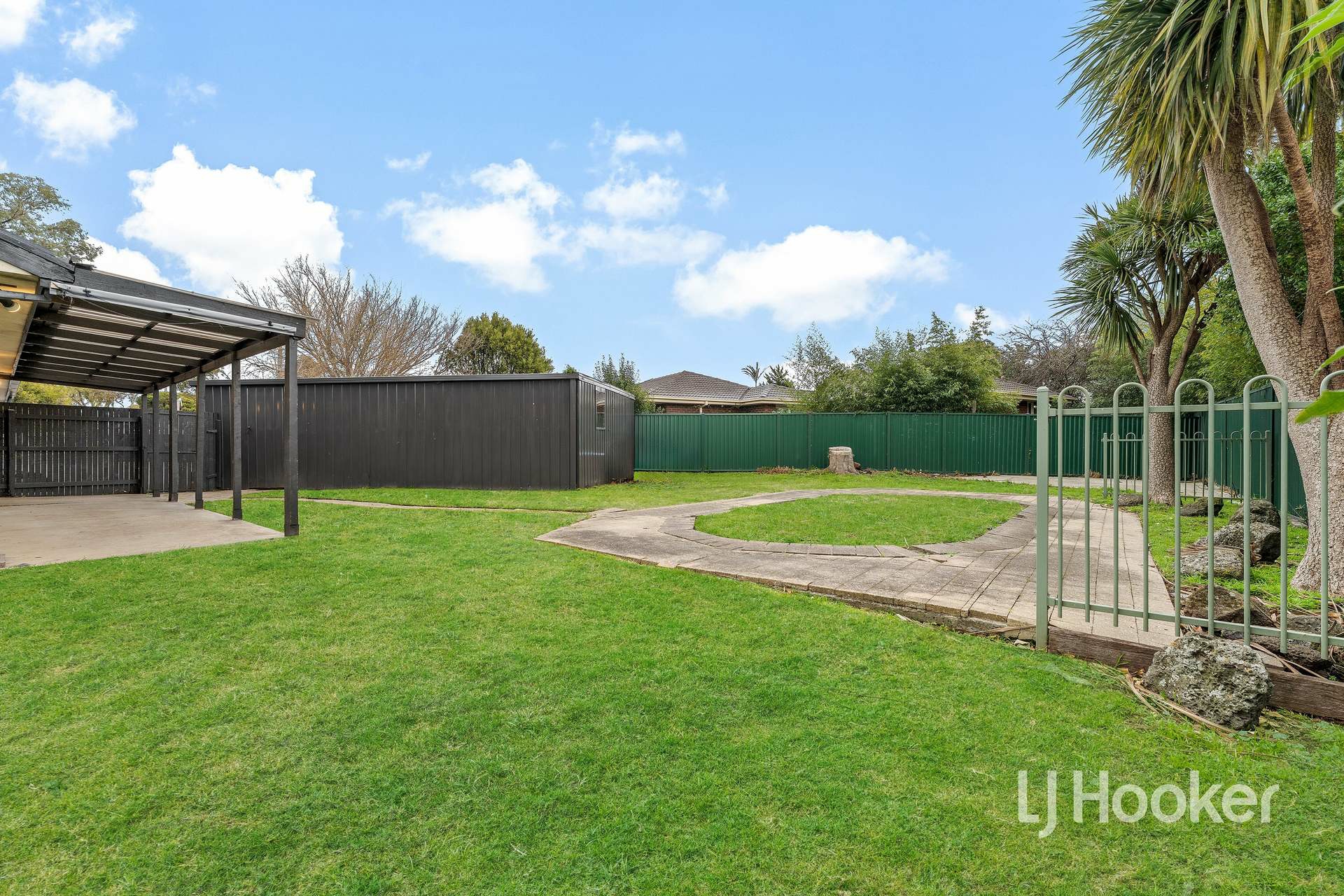13 Robinson Crescent, HAMPTON PARK