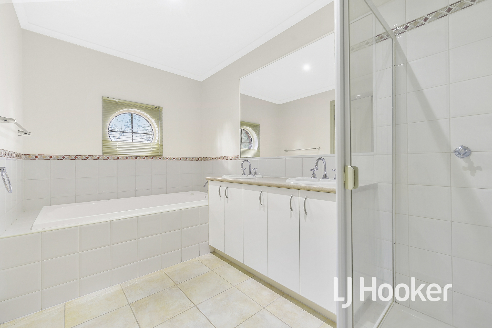 24 Yellowbox Crescent, LYNDHURST