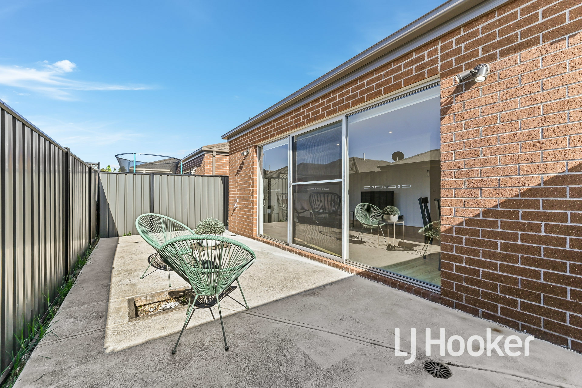 32 Haflinger Avenue Clyde North VIC