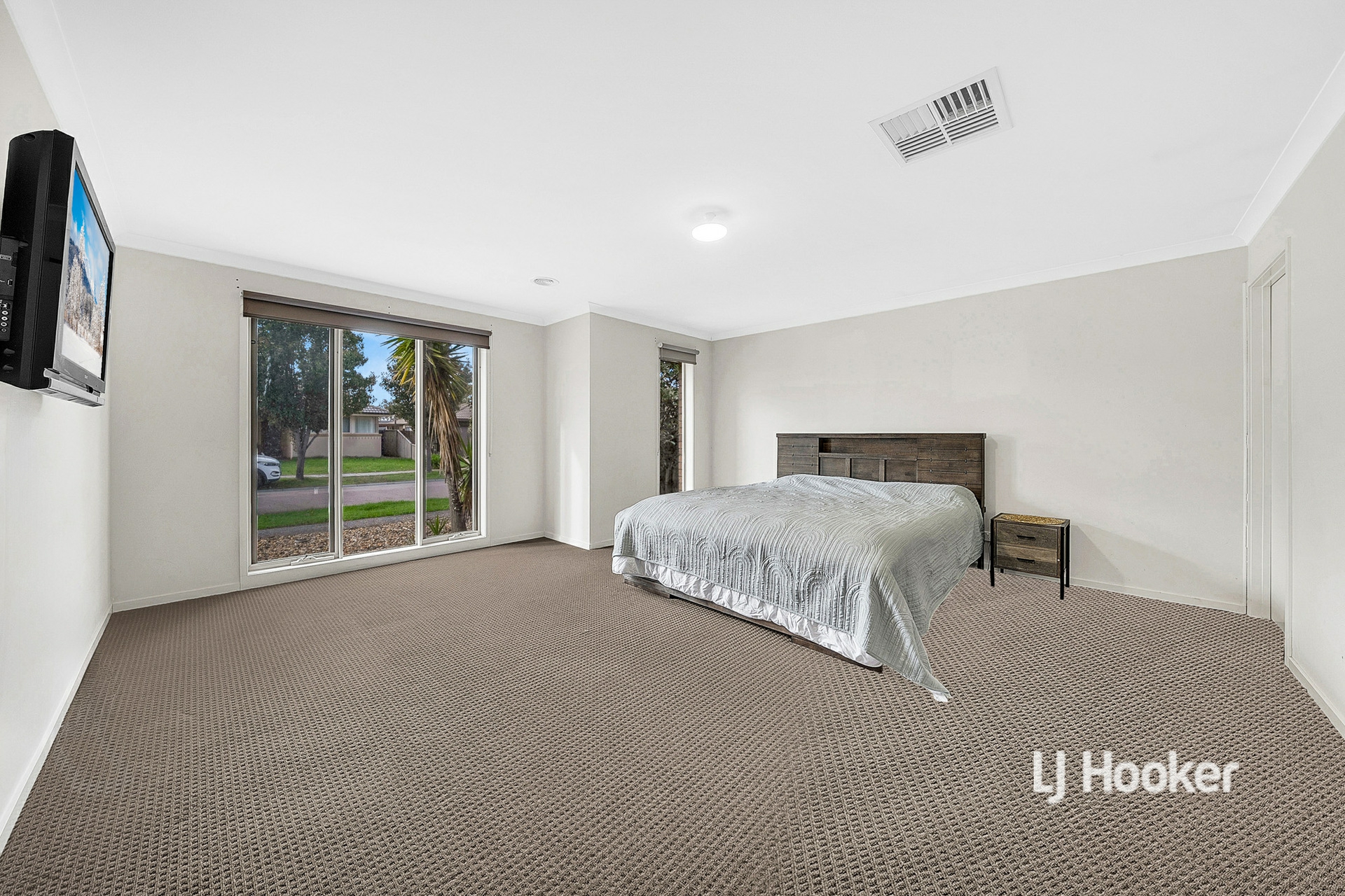 27 Dan Morgan Drive — photo 10 of 25